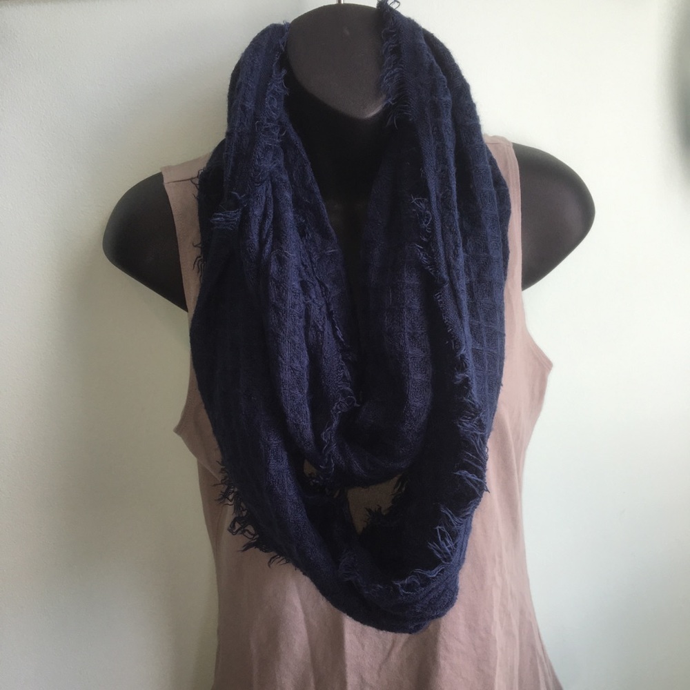 Scarves Bundle!! - image 8